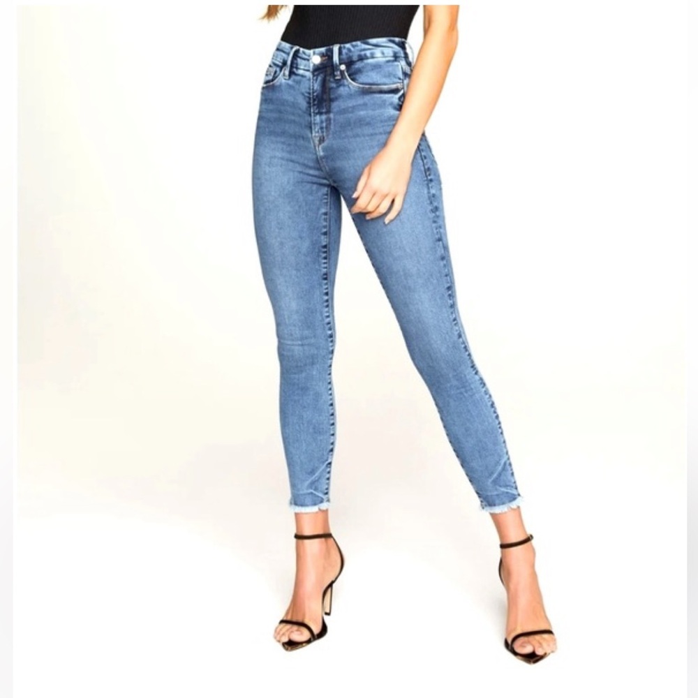 Good American Gap proof frayed at the bottom of leg Size 10 Medium denim wash